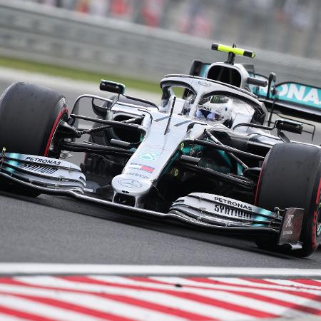Valtteri Bottas terá que disputar sua vaga na Mercedes com Esteban Ocon - REUTERS/Lisi Niesner