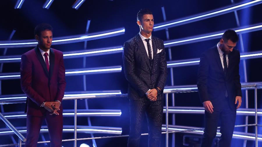 Messi, Cristiano Ronaldo e Neymar em premiação da Fifa em 2017; português é a celebridade que mais faturou no Instagram - Michael Steele/Getty Images