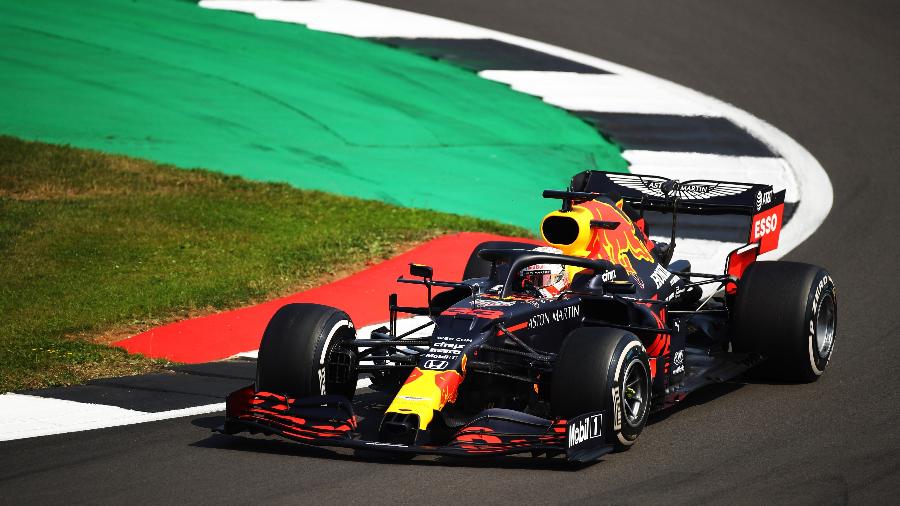 Max Verstappen, da Red Bull, que venceu o GP dos 70 anos na Inglaterra e tenta repetir o feito no GP da Espanha - Bryn Lennon/Getty Images