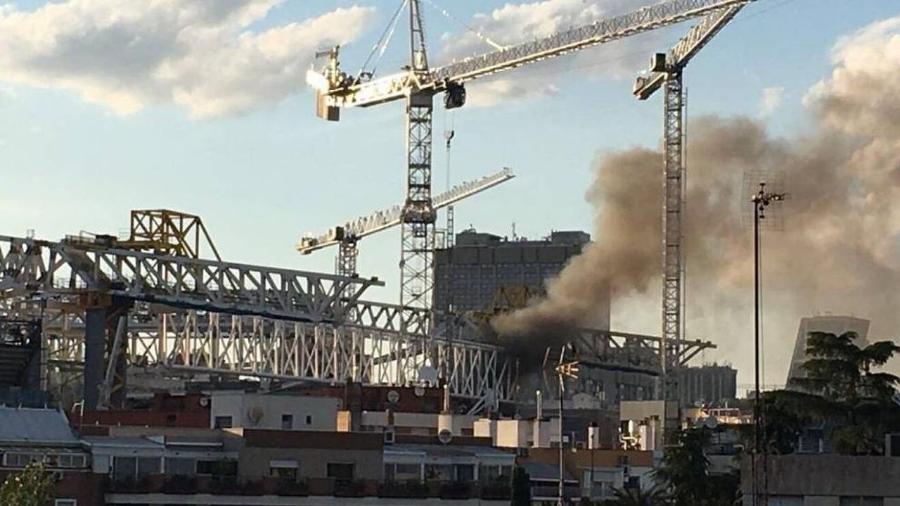 Incêndio no Santiago Bernabéu; estádio do Real Madrid passa por reforma - Reprodução/Twitter