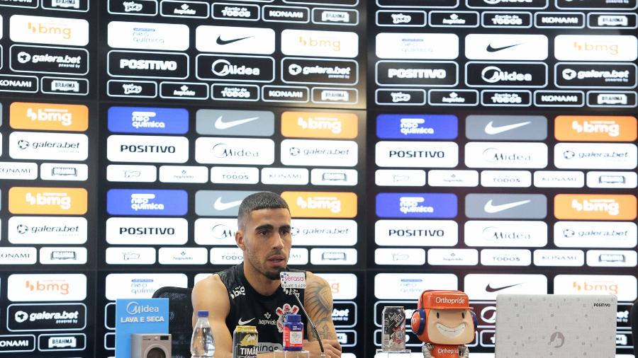 Gabriel durante entrevista coletiva no CT Joaquim Grava  - Rodrigo Coca/ Ag. Corinthians 