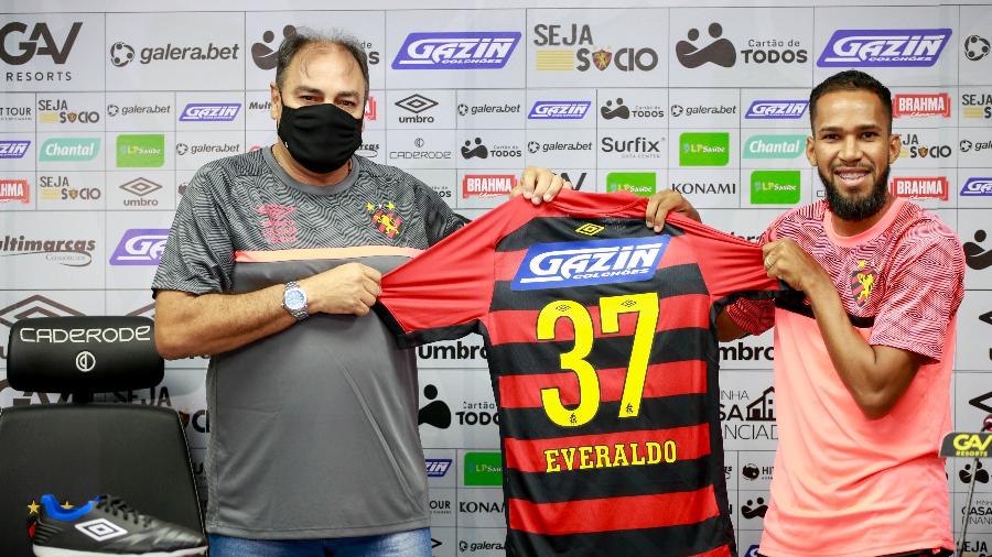 Everaldo foi emprestado ao Sport em abril deste ano e será devolvido ao Corinthians - Divulgação/ Sport 