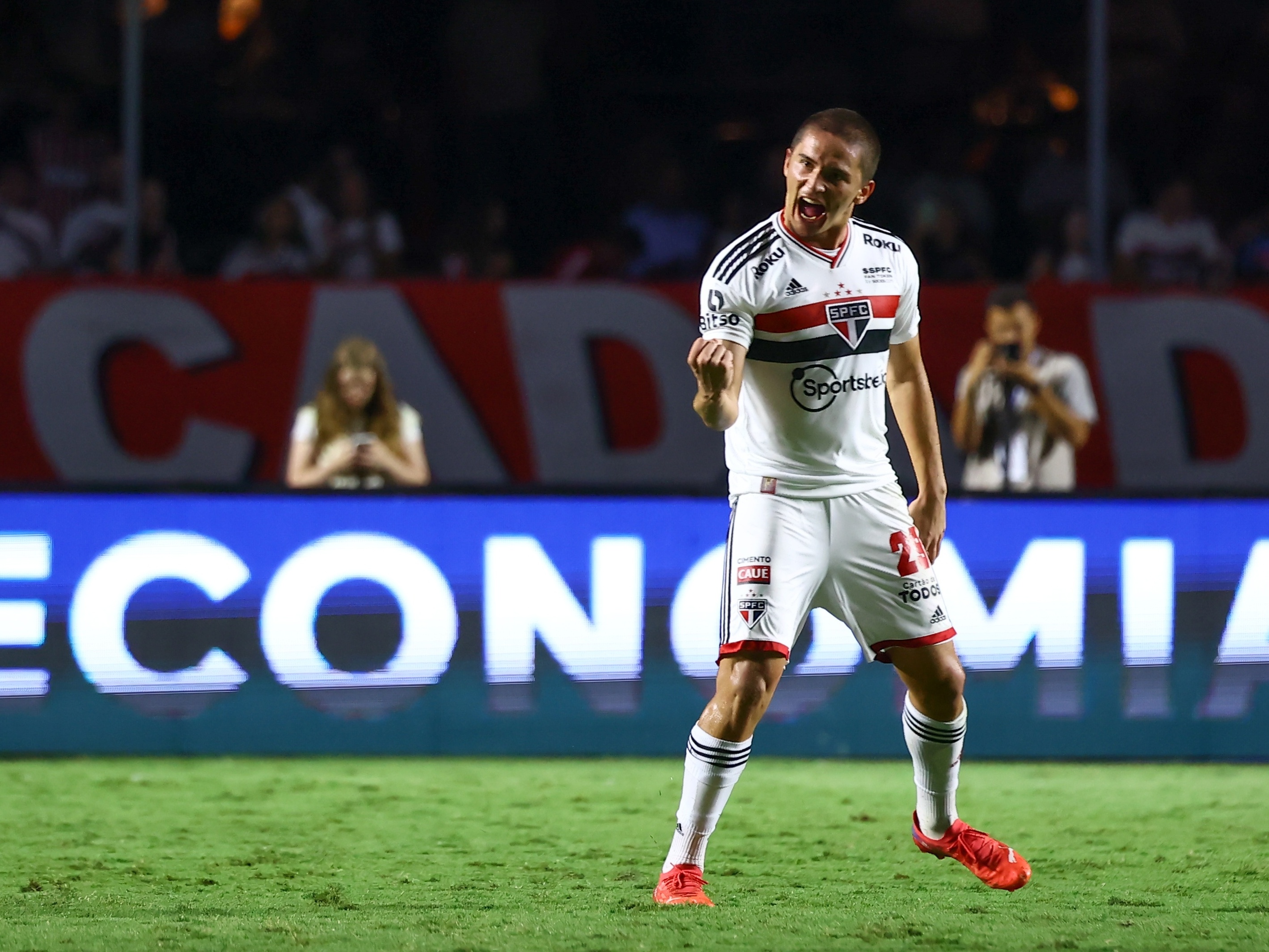 Pablo Maia atrai olhares da Europa mas multa rescisória é trunfo do São Paulo