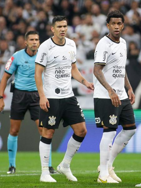 Balbuena e Gil são duas das opções para Fernando Lázaro no Corinthians em 2023 - Rodrigo Coca/Ag. Corinthians