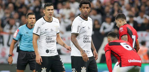 Com jabá e baile no 'esnobe' Barcelona: bastidores do Corinthians