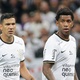 Corinthians negocia Robert e Raul e fica com três zagueiros no elenco