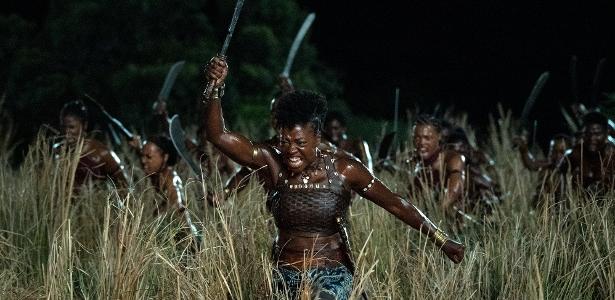 Cena do filme 'A Mulher Rei', com Viola Davis