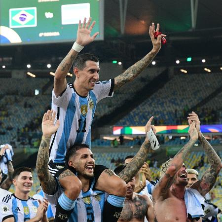 Ángel Di María comemora vitória da seleção argentina sobre o Brasil