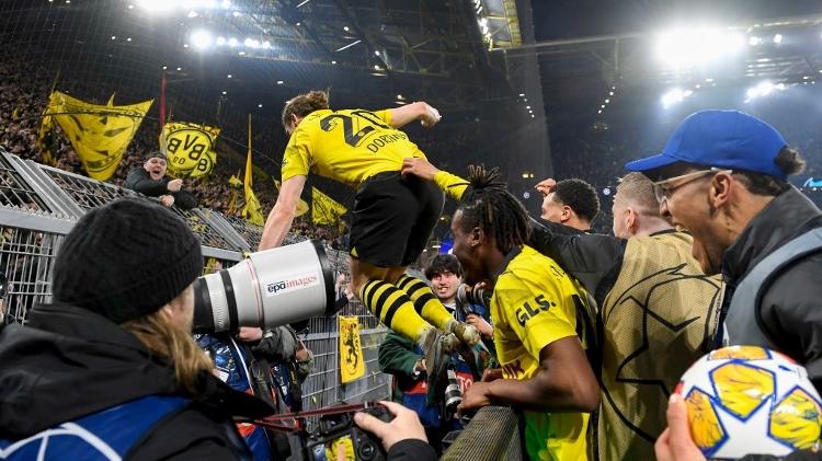Marcel Sabitzer, do Borussia Dortmund, comemora gol da classificação para a semi da Liga dos Campeões