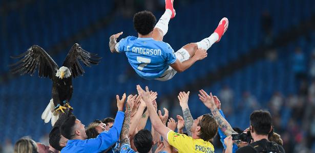 Felipe Anderson se emociona em despedida da Lazio antes de transferência ao Palmeiras