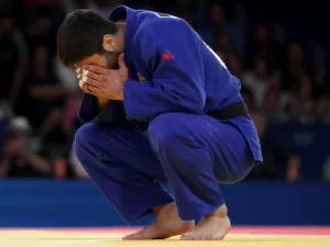 Judoca leva duas punições em 7 segundos, perde ouro e deixa luta revoltado