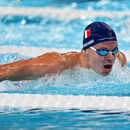 Léon Marchand durante os 200m borboleta nas Olimpíadas de Paris