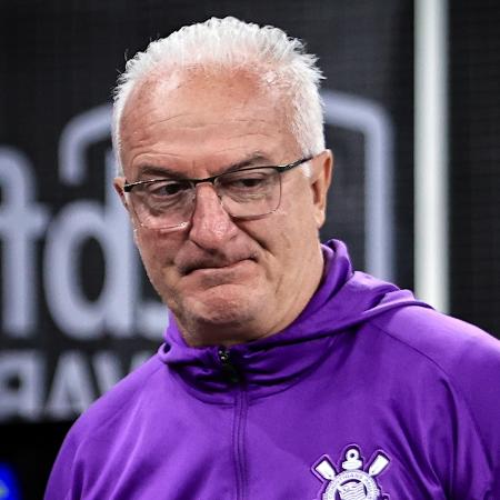 Dorival Júnior, técnico do Corinthians, durante jogo contra o Vitória - Fabio Giannelli/AGIF