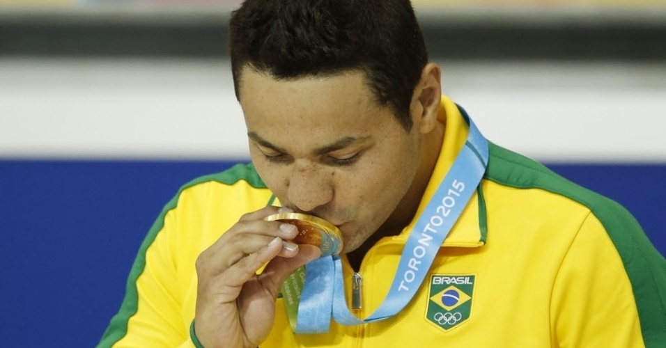 Felipe França foi ouro nos 100m peito