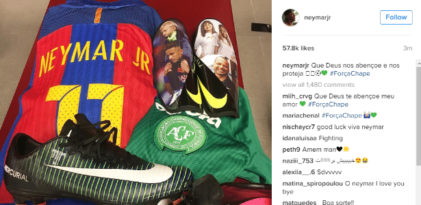 Neymar publica foto com camisa da Chape junto a uniforme do Barça antes de partida contra o Real Madrid - Reprodução/Instagram