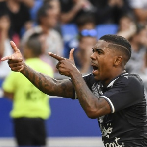 Philippe Desmazes/AFP Photo