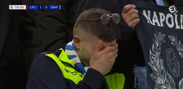 torcedor napoli chorando - reprodução/Esporte Interativo - reprodução/Esporte Interativo