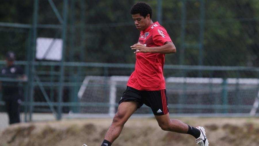 Gabriel Sara, meia do São Paulo, tem cinco jogos como profissional e sofreu lesão em treino na pré-temporada - Rubens Chiri/saopaulofc.net