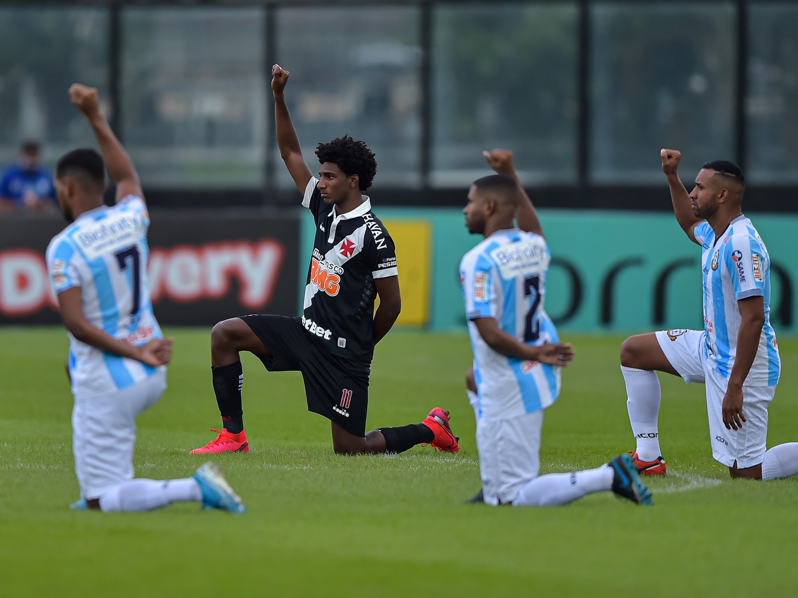 Flamengo contraria Globo e vai transmitir jogos do Carioca no  -  Placar - O futebol sem barreiras para você