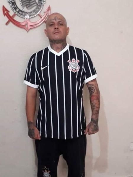 Suposta camisa listrada do Corinthians vaza na internet - Reprodução/Lancepress