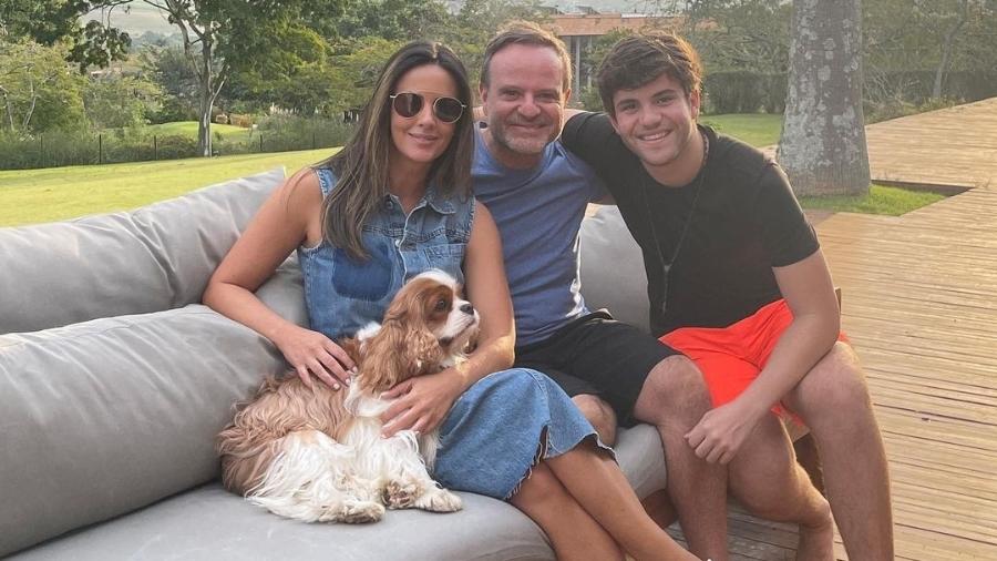 Chega ao fim o relacionamento de Rubens Barrichello e Paloma Tocci - Instagram