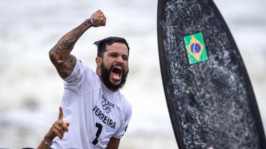 27.07.2021 - Jogos Olímpicos Tóquio 2020 - Quartas de finais do surfe masculino na praia de Tsurigasaki. Na foto Ítalo Ferreira medalha de ouro na competição. Foto: Jonne Roriz/COB