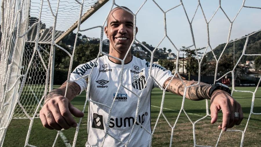 Diego Tardelli é anunciado no Santos - Ivan Storti