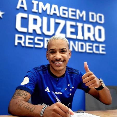 Matheus Pereira é anunciado por empréstimo no Cruzeiro