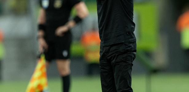 FUGIU DA ZONA! Corinthians passa da desconfiança à alívio com decisão de Ramón Díaz