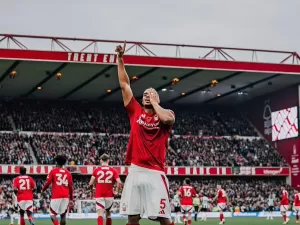 Ex-Corinthians, zagueiro Murillo marca primeiro gol pelo Nottingham Forest