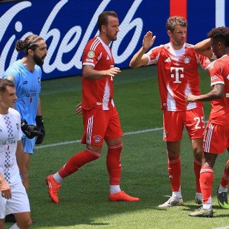 Jogadores do Bayern comemoram durante goleada sobre o Auckland City, pelo Mundial - Katie Stratman/Reuters