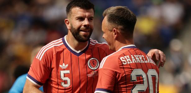 Escócia goleia Bolívia por 4 a 0 em amistoso pré-Copa
