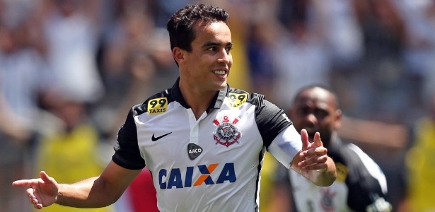 Jadson voltou ao Brasil acima do peso e só atuará pelo Corinthians em março