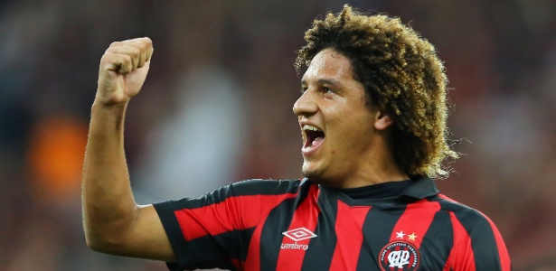 Felipe Gedoz marcou de falta para o Atlético-PR - AFP / Heuler Andrey - AFP / Heuler Andrey