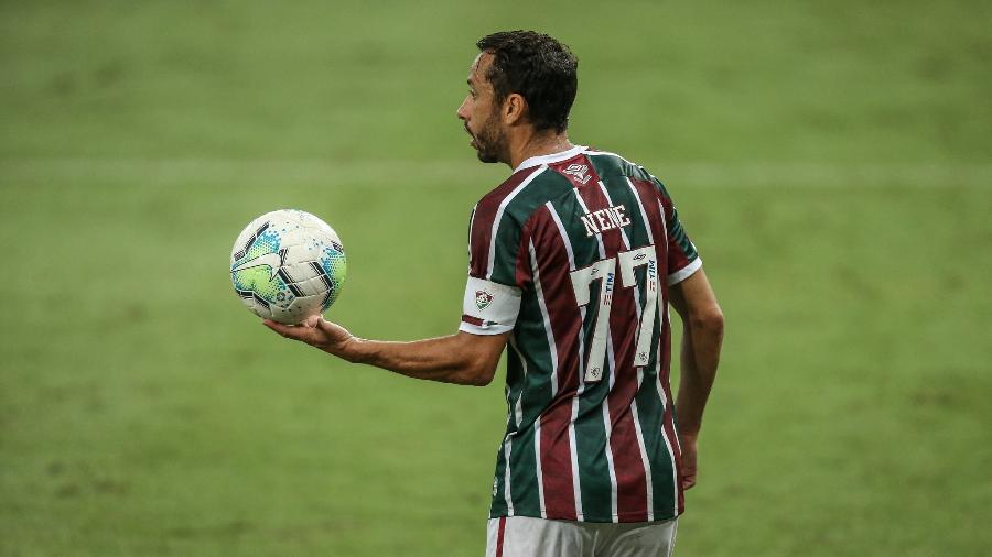Nenê levou para casa a bola da vitória do Fluminense sobre o Figueirense na Copa do Brasil - Lucas Merçon/Fluminense FC