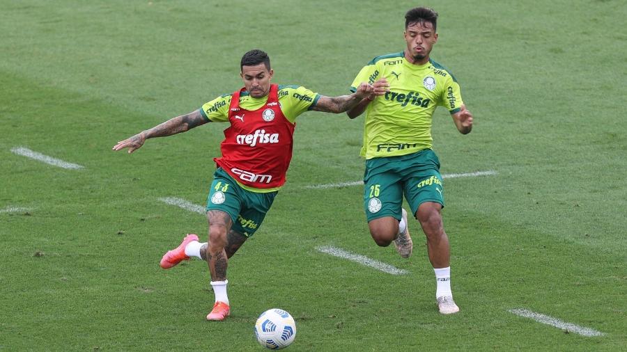 Dudu e Gabriel Menino, durante treino do Palmeiras - Cesar Greco/Palmeiras