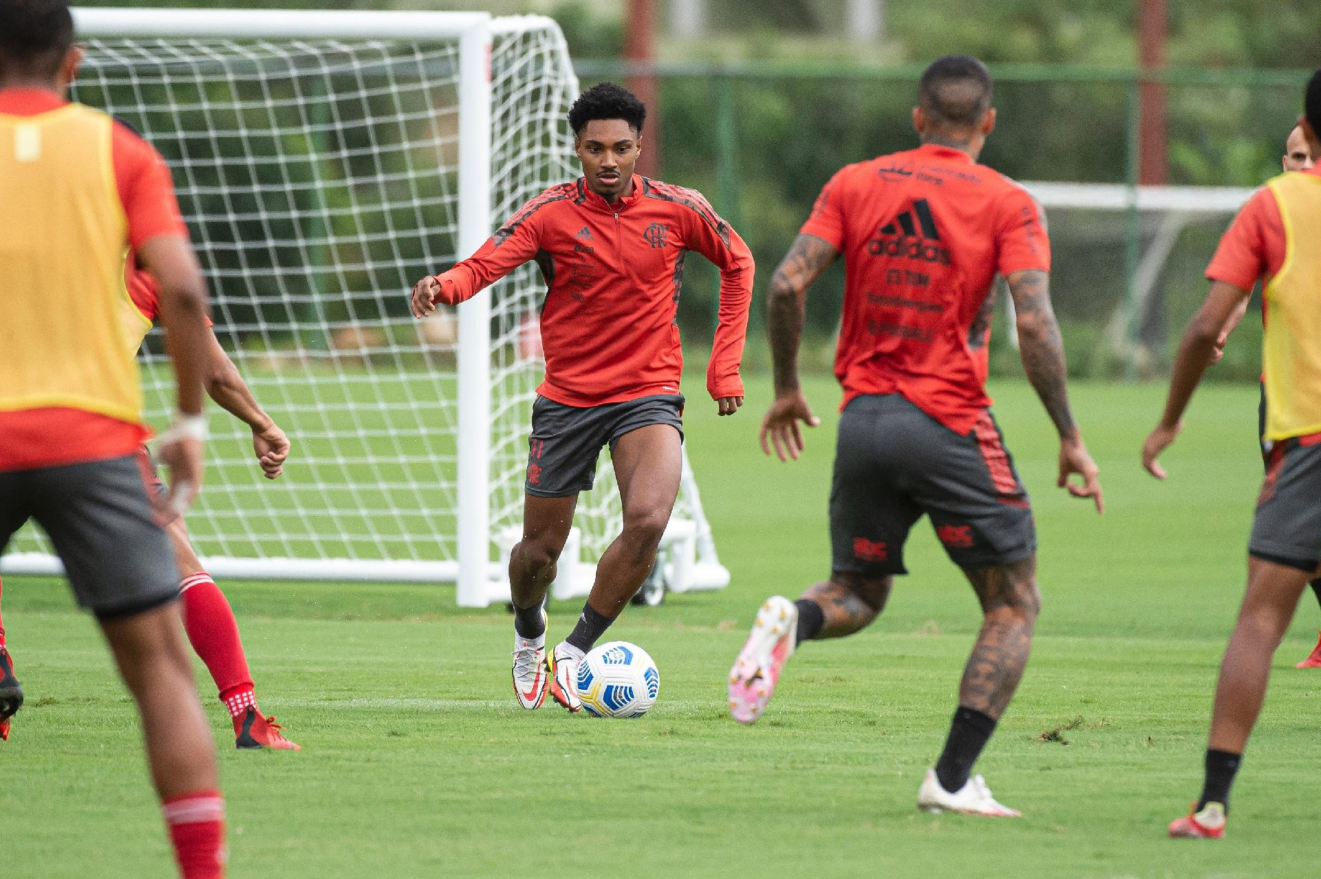 OPINIÃO: Flamengo deve jogar de forma mais cautelosa contra o Athletico-PR