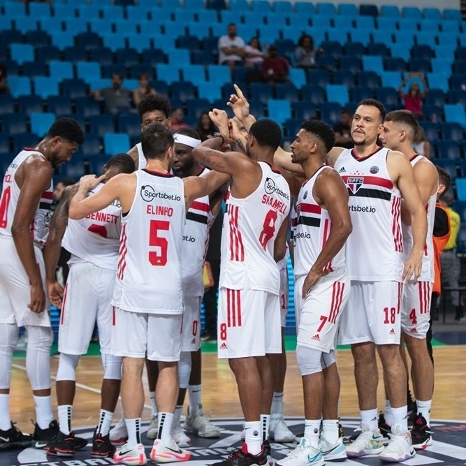 Veja fotos da apresentação do time de basquete do São Paulo