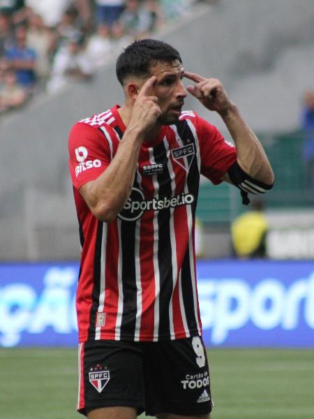 Jonathan Calleri, atacante do São Paulo, na partida contra o Palmeiras pelo Campeonato Paulista. - Cleiton Lima/Agência Enquadrar