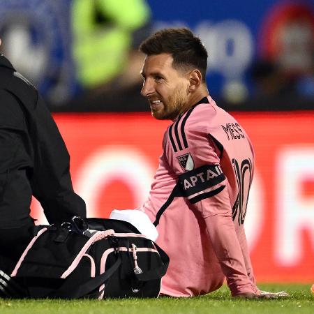 Messi recebe atendimento durante jogo na MLS