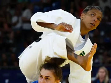 Judô: Rafaela Silva atropela e vai à semi em busca do 2º ouro olímpico