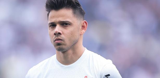 PERDE A VAGA? Confiança em Romero diminui com aumento da concorrência no time titular.