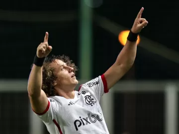 David Luiz dá adeus ao Flamengo e lamenta não ter despedida 'mais formal'