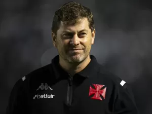 Técnico do Vasco: 'Não vejo torcida vaiar mais jogador do que a nossa'