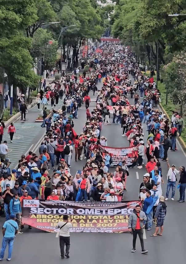 Protestantes mexicanos marcharam em direção ao Estádio Azteca - undefined