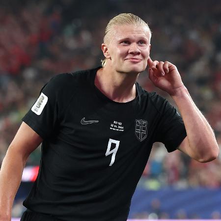 Haaland celebra gol em Noruega x Senegal