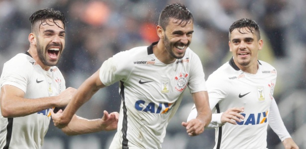 Corinthians é o novo líder do Campeonato Brasileiro - Ernesto Rodrigues/Folhapress
