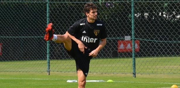 Rodrigo Caio durante treino do São Paulo, no CT da Barra Funda