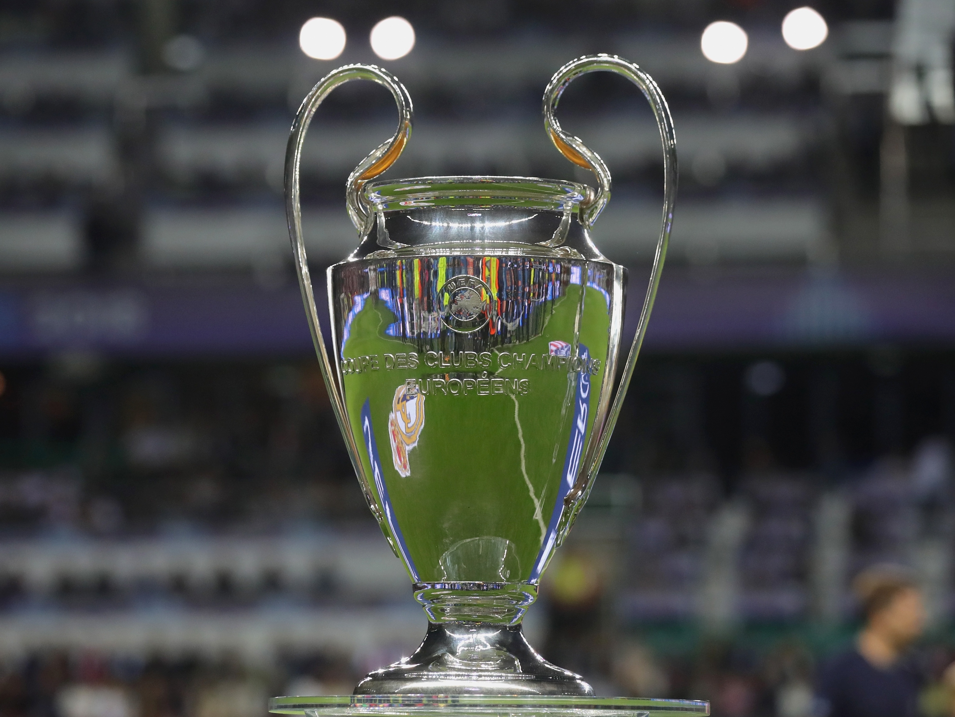 Champions League retorna com transmissão exclusiva da TNT