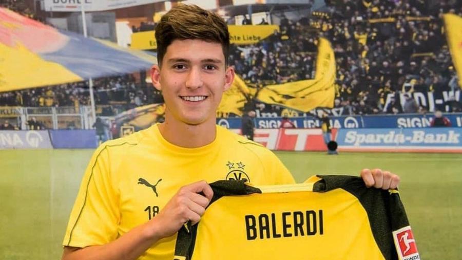 Leonardo Balerdi, zagueiro que foi usado como "sparring" na seleção da Argentina, apresentado pelo Borussia Dortmund - Reprodução/@bvb09